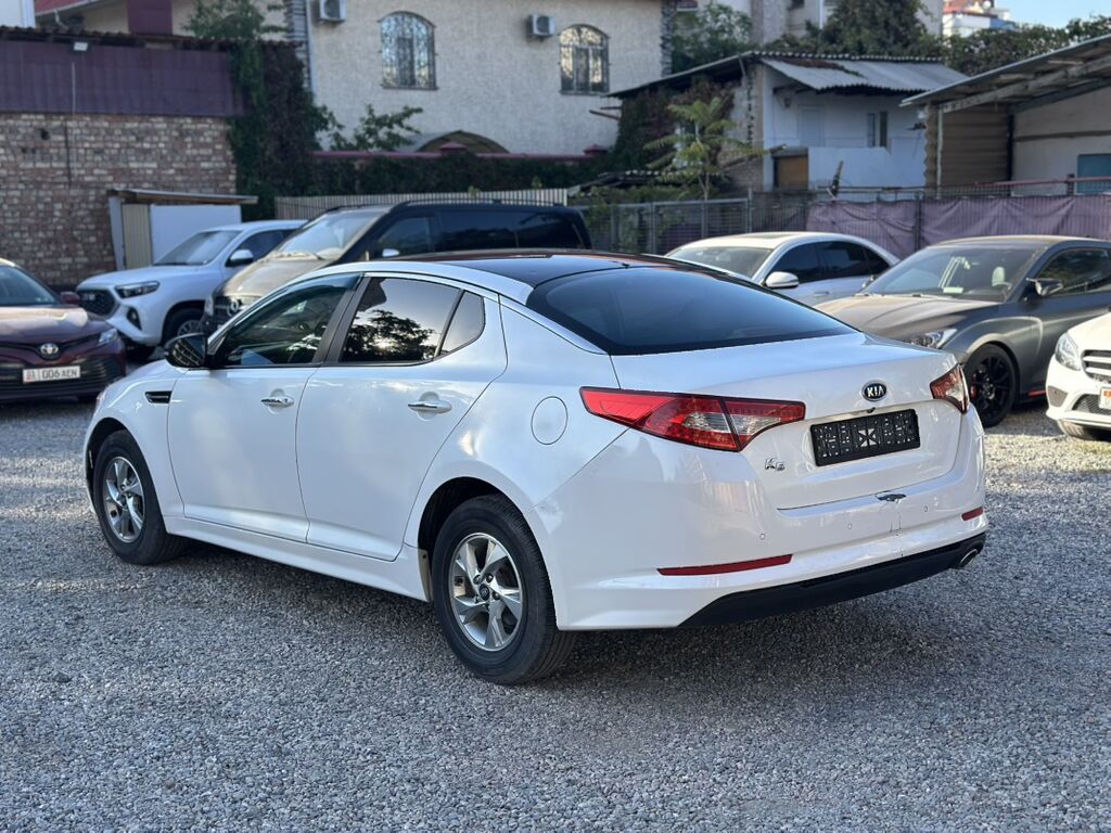 Kia Optima: 2010 г., 2 л, Бензин, Седан: фото 5