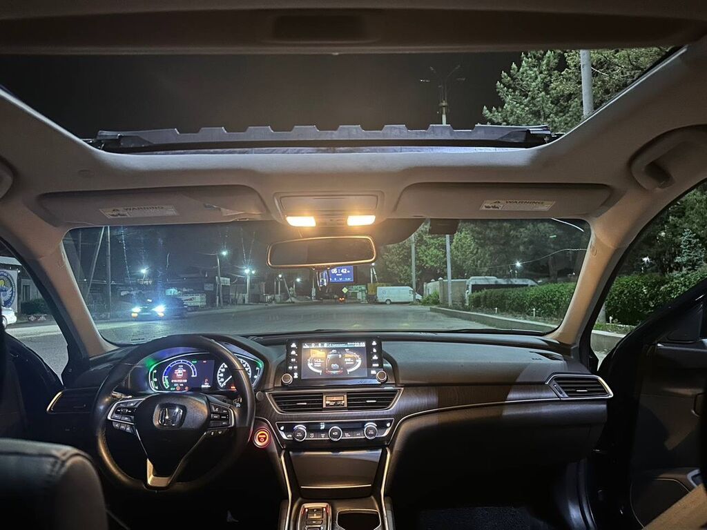 Honda Accord: 2019 г., 2 л, Автомат, Гибрид, Седан: фото 5