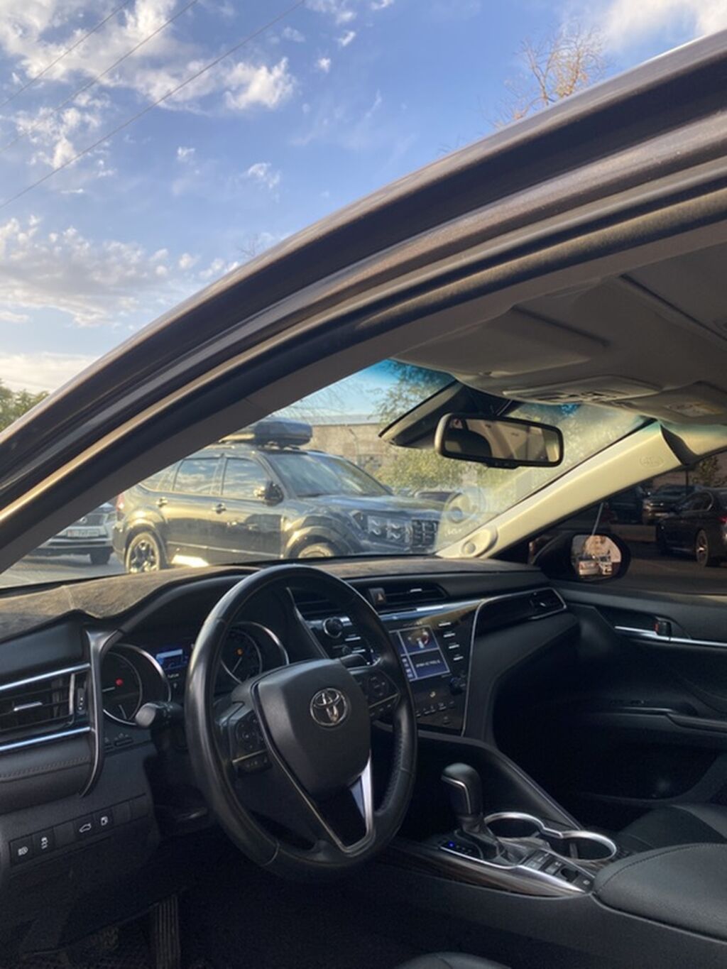 Toyota Camry: 2018 г., 2.5 л, Вариатор, Гибрид, Седан: фото 8