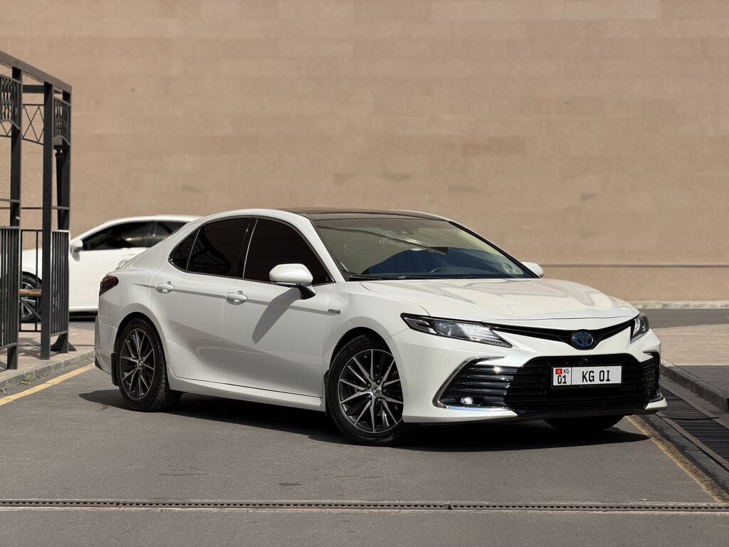 Toyota Camry: 2019 г., 2.5 л, Автомат, Бензин, Седан: фото 2