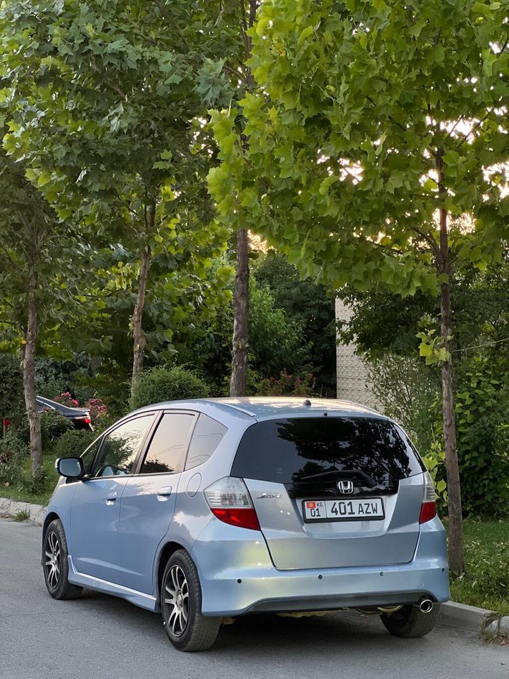 Honda Fit: 2009 г., 1.3 л, Робот, Бензин, Хэтчбэк: фото 3