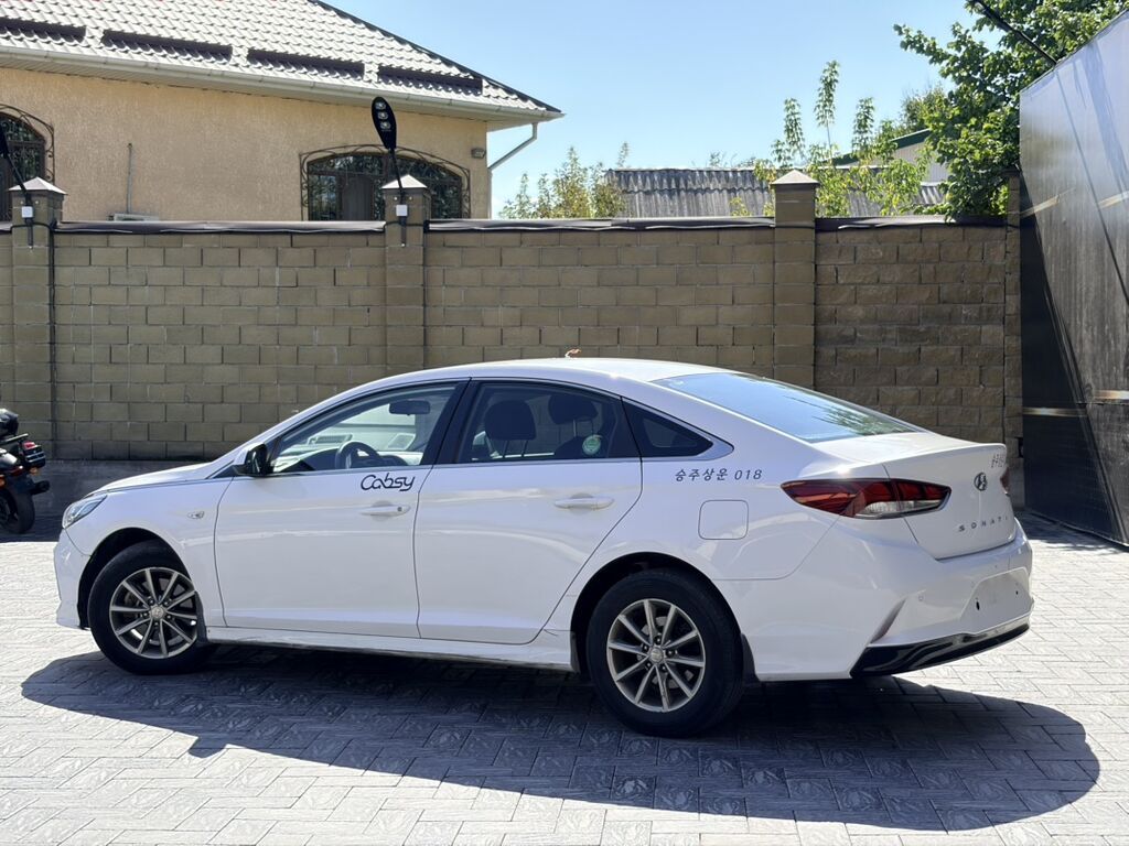 Hyundai Sonata: 2022 г., 2 л, Автомат, Бензин, Седан: фото 2
