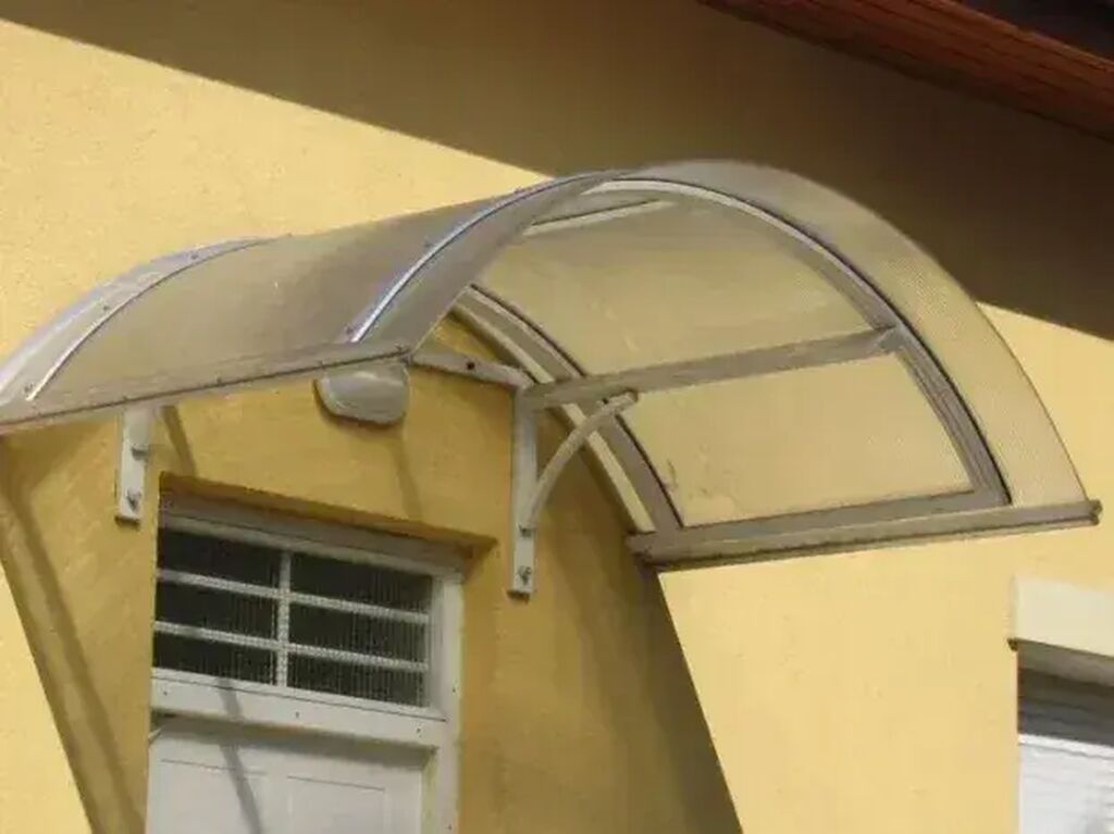 Građevinarstvo i rekonstrukcija: ⛱️ Nadstrešnice po meri – ulazne i terasne ✅ Montaža – gotov i