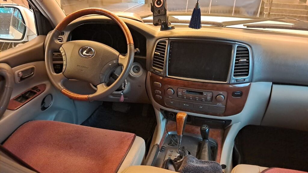 Lexus LX: 2004 г., 4.7 л, Автомат, Газ, Внедорожник: фото 2