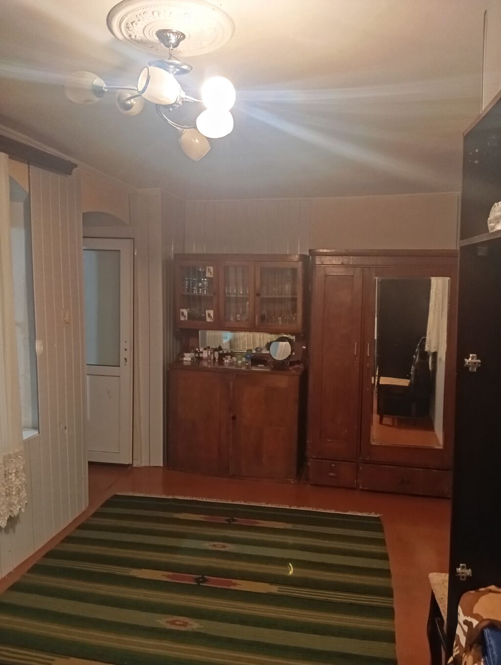 1 otaqlı34 kvm ümumi həyət evi satılir - Ayrı giriş: dəmir qapı