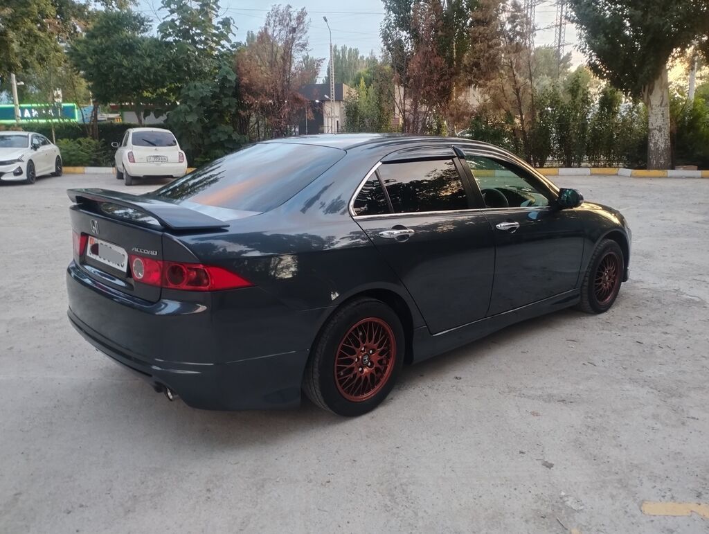 Honda Accord: 2003 г., 2 л, Автомат, Бензин, Седан — фото 6