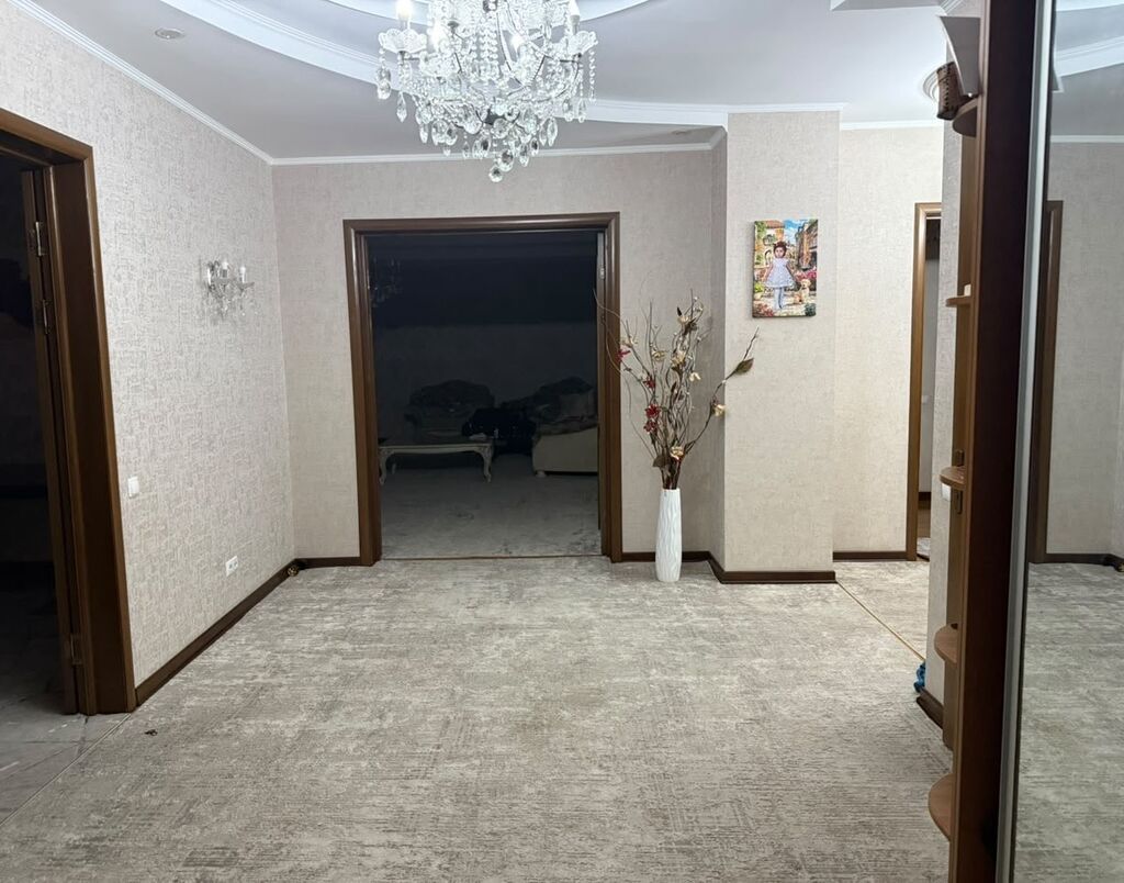Продается 3-комнатная квартира, 187 м², 3 этаж: фото 4