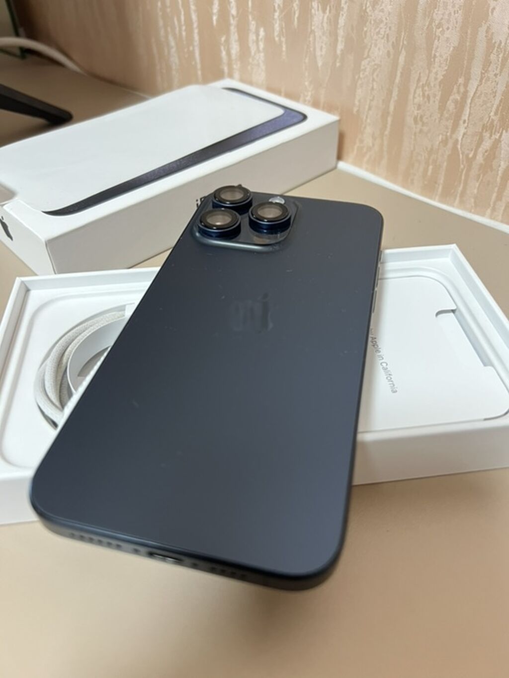 IPhone 15 Pro, Б/у, 256 ГБ, Синий, Защитное стекло, Чехол, Кабель, 86 %: фото 2