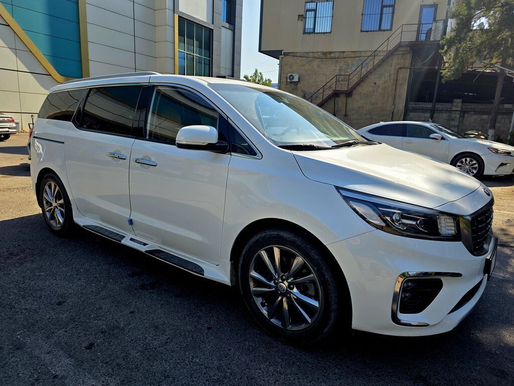 Kia Carnival: 2019 г., 2.2 л, Автомат, Дизель, Минивэн: фото 2