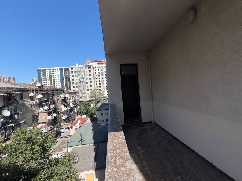 3 otaqlı, Yeni tikili, 137 kv. m