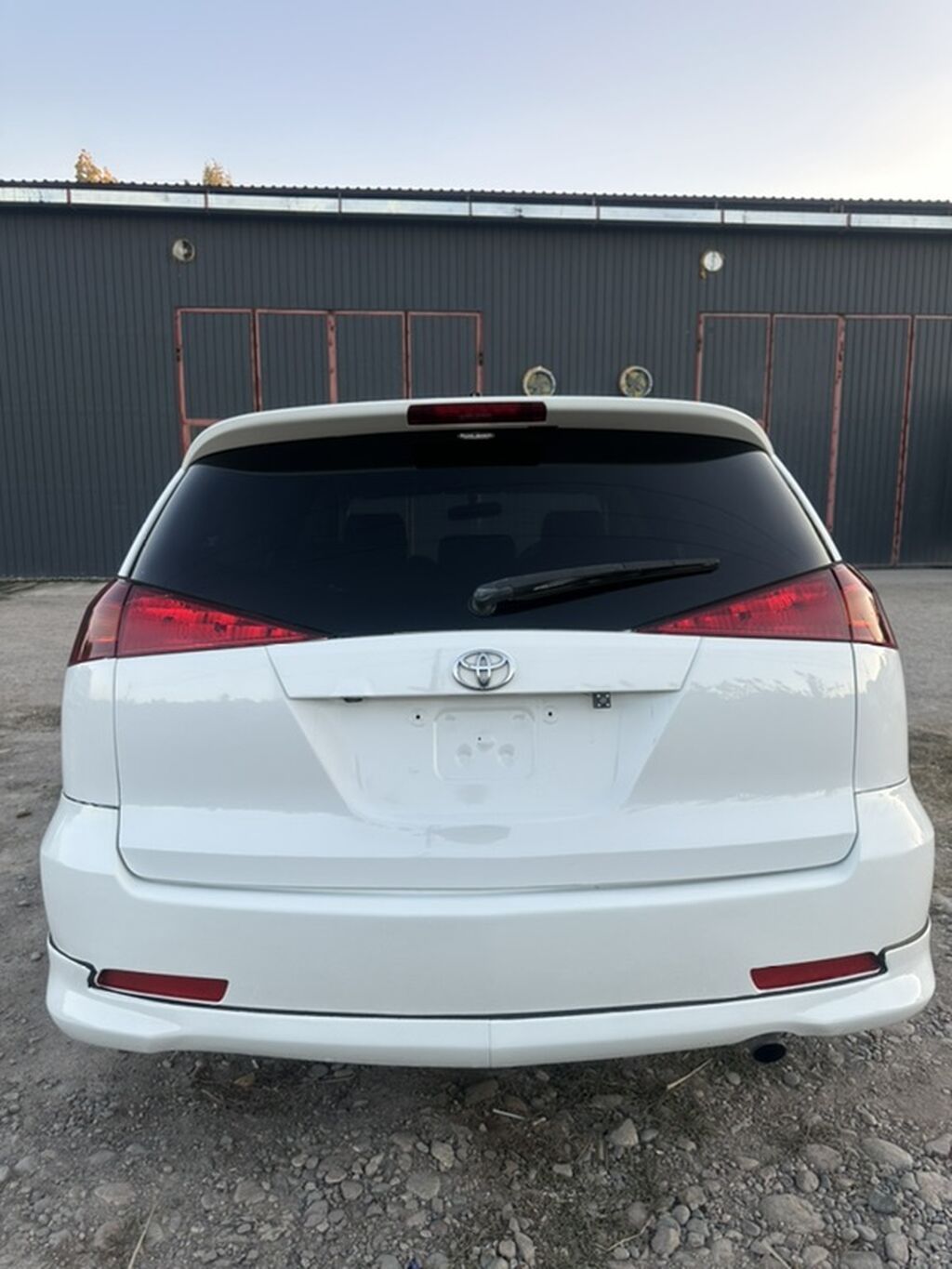 Toyota Caldina: 2003 г., Автомат, Бензин, Универсал: фото 2