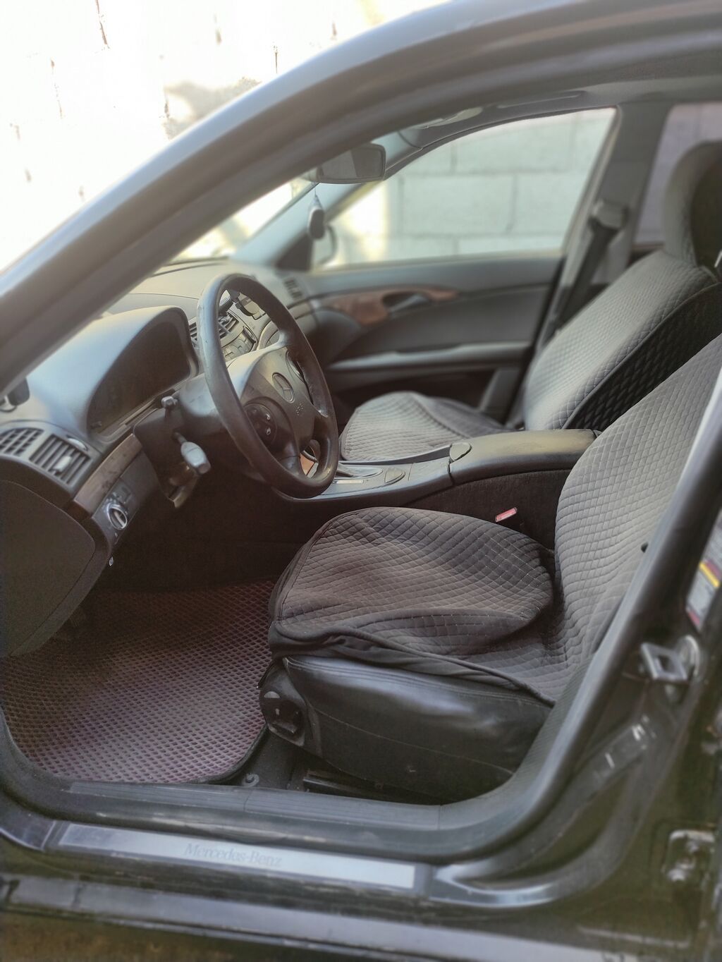 Mercedes-Benz E-Class: 2004 г., 2.2 л, Автомат, Дизель, Седан: фото 3
