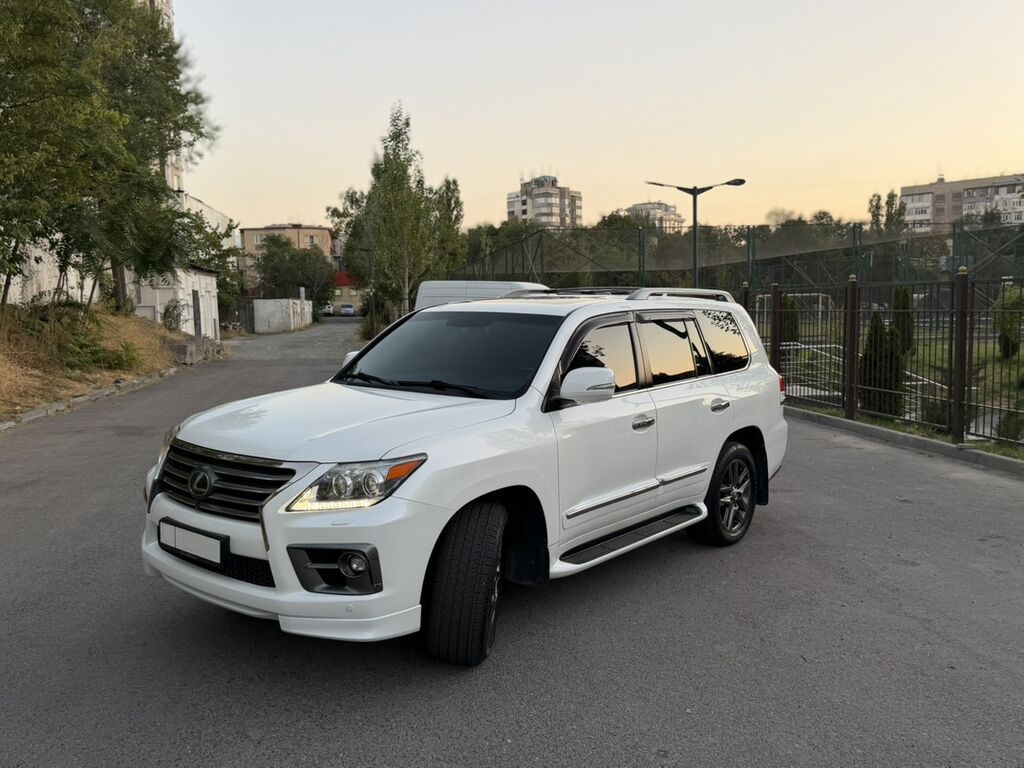 Lexus LX: 2015 г., Автомат, Бензин, Внедорожник: фото 2