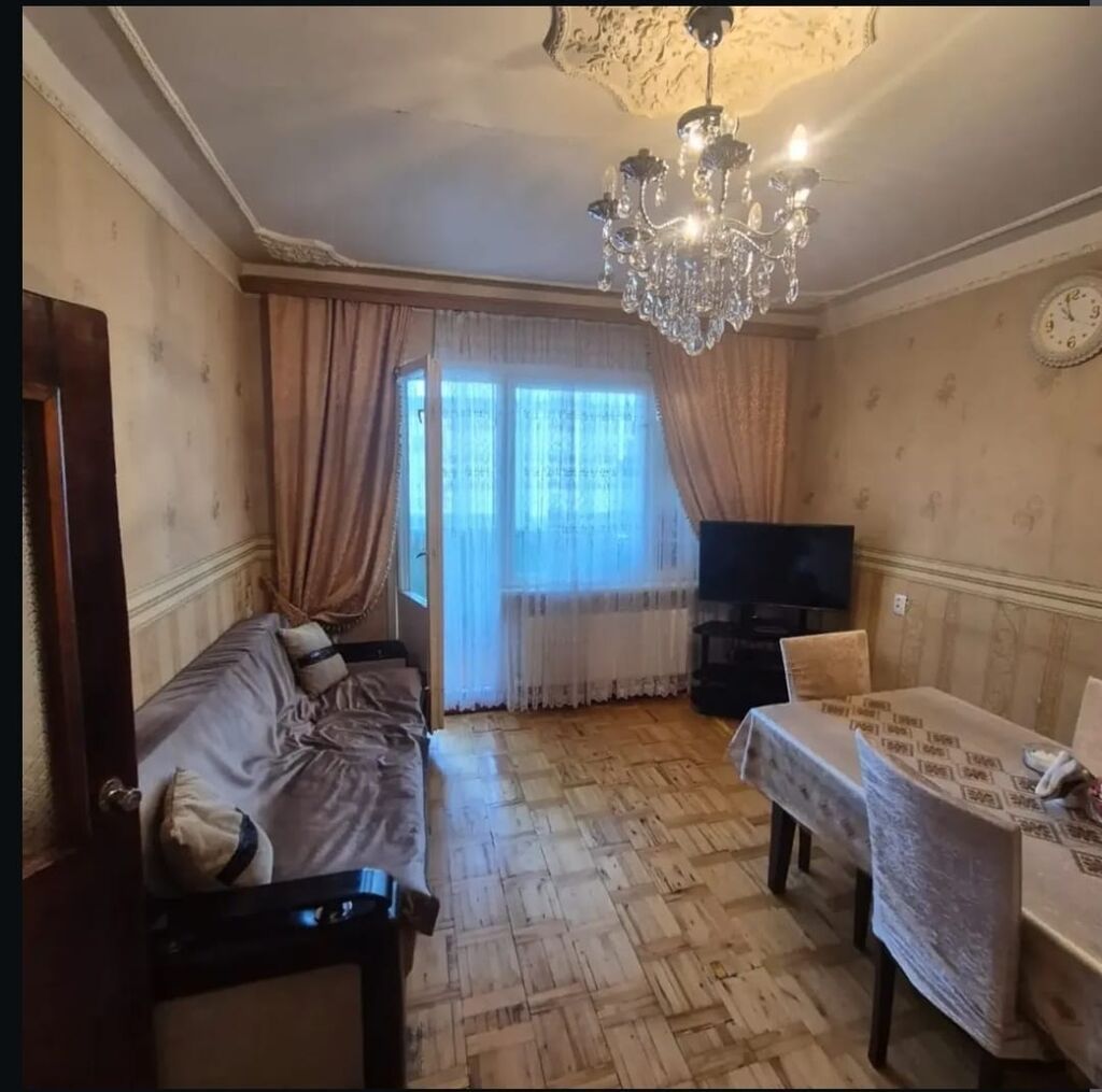 Saray, 3 otaqlı, Köhnə tikili, 67 kv. m