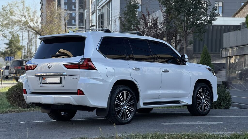 Lexus LX: 2018 г., 5.7 л, Автомат, Бензин, Внедорожник: фото 4