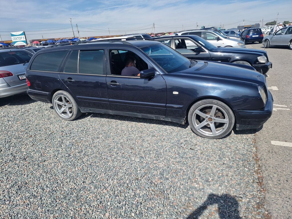 Mercedes-Benz E-Class: 1997 г., 2 л, Механика, Бензин, Универсал: фото 4