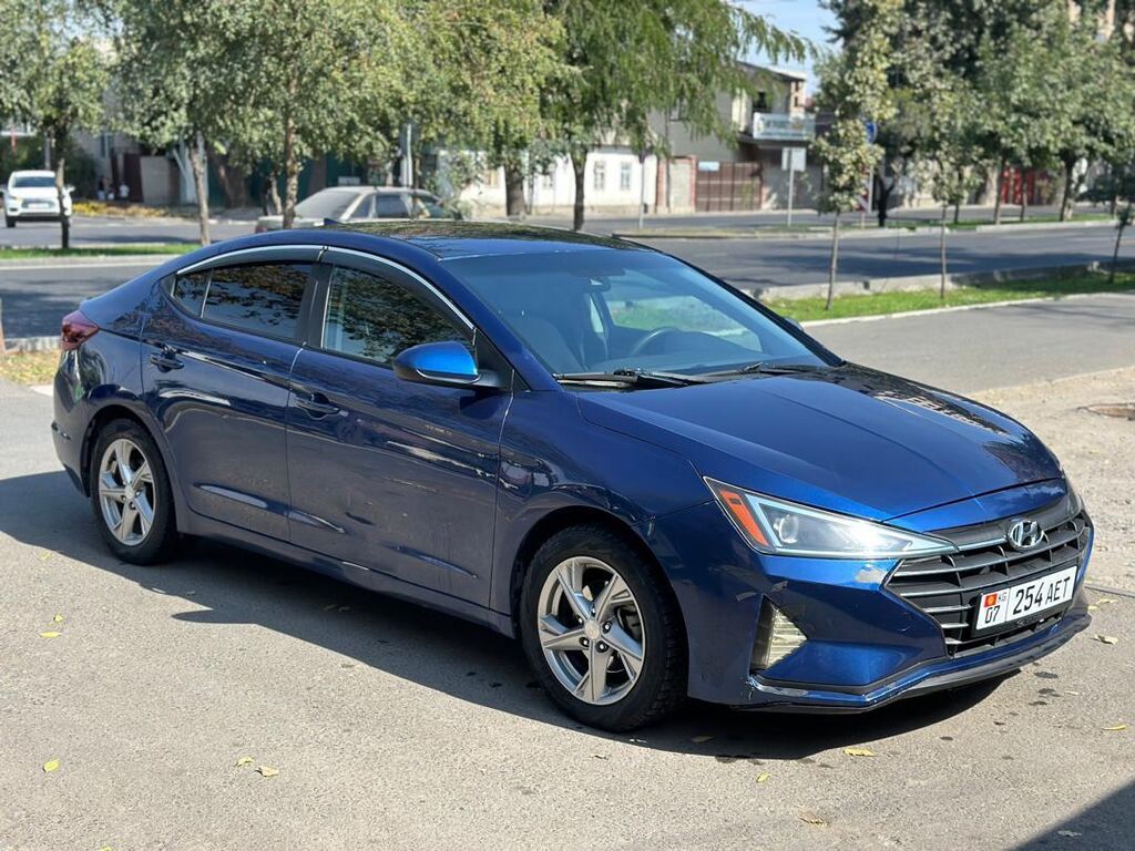Hyundai Elantra: 2020 г., 2 л, Автомат, Бензин, Седан: фото 1