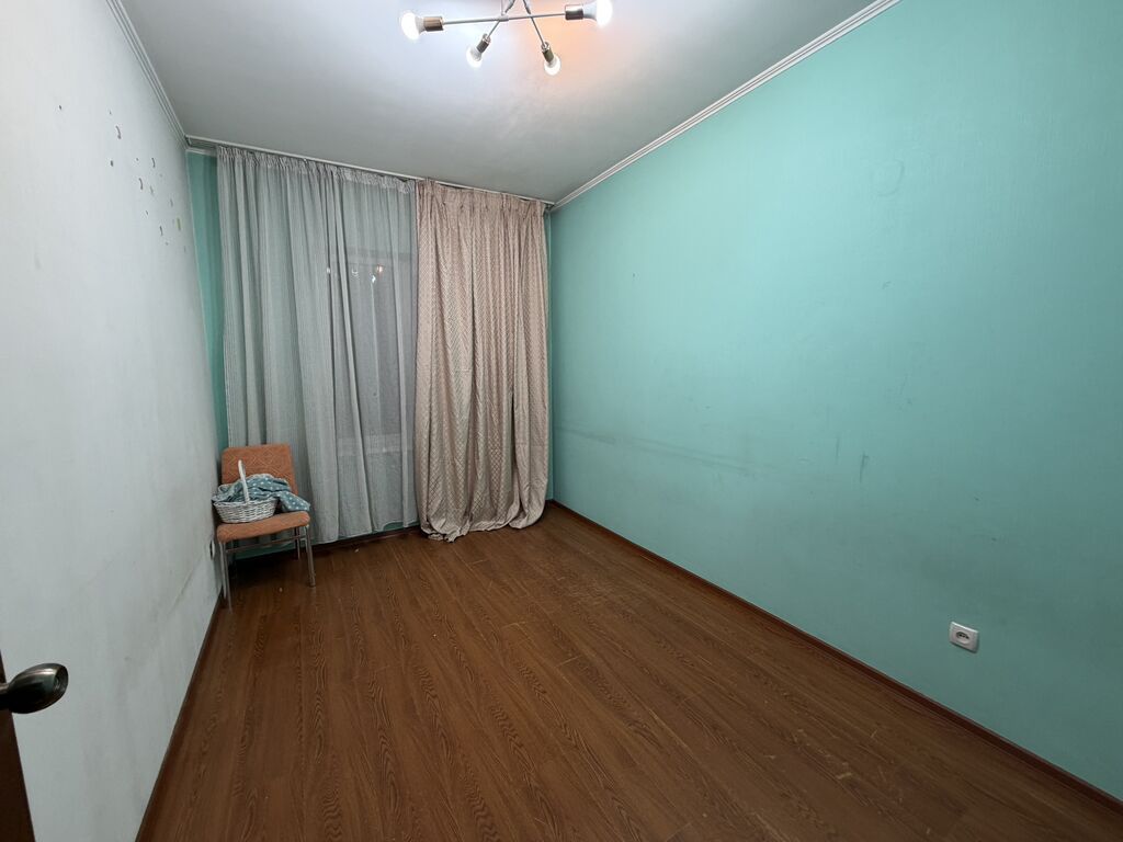 3 комнаты, 63 м², Дордой Плаза ТРЦ 105 серия, 1 этаж: фото 5