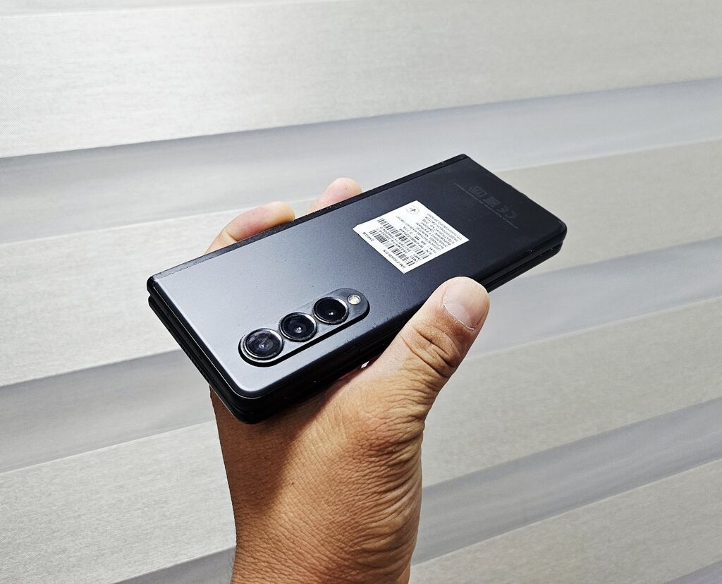 Samsung Galaxy Z Fold 3, Б/у, 256 ГБ, цвет - Черный, 1 SIM, 2 SIM: фото 2