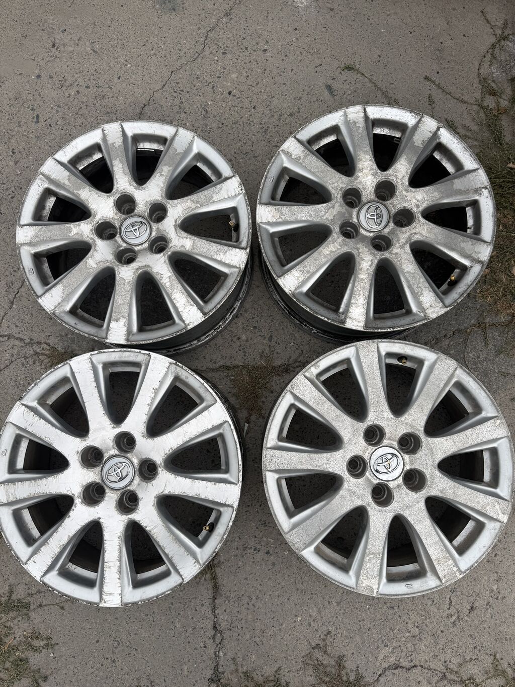 Литые Диски R 17 Toyota, Комплект, отверстий - 5, Б/у: фото 1