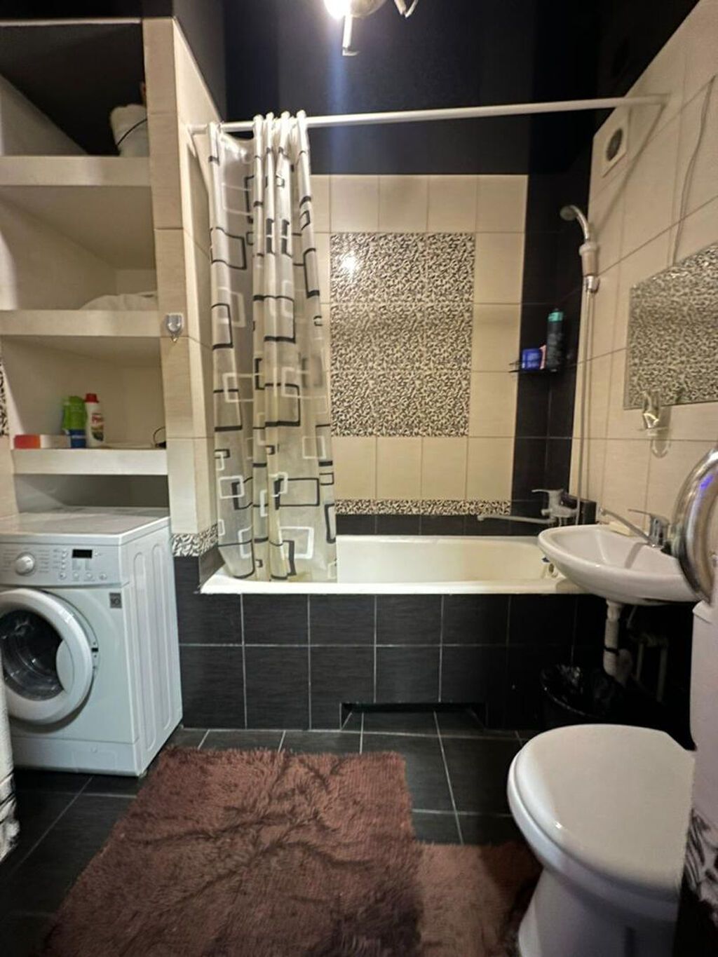3 комнаты, 58 м², Таатан ТЦ Индивидуалка, 3 этаж, Евроремонт