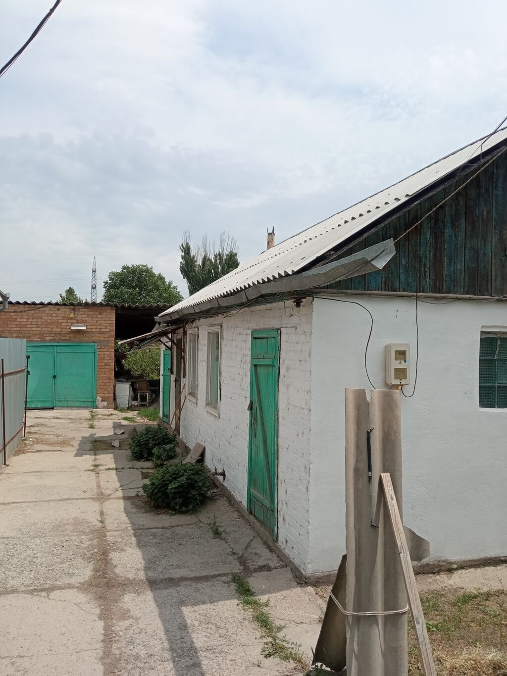 Продаётся дом с хозяйственными постройками. - Кирпичный одноэтажный: фото 2