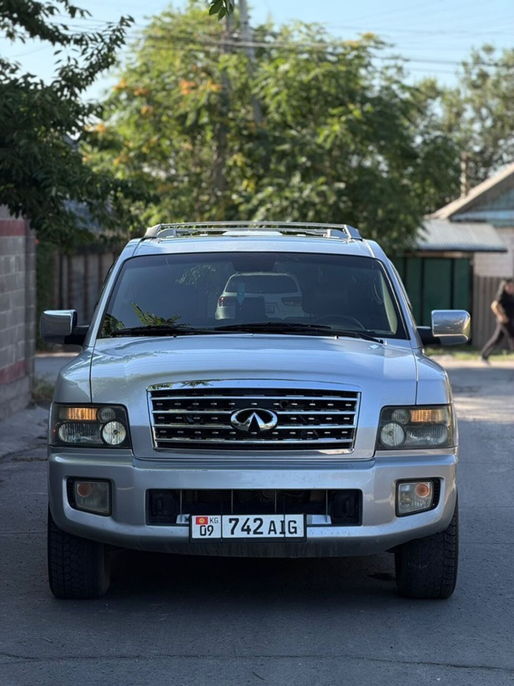 Продам Infiniti QX56 2005, газ, отличное состояние: фото 3