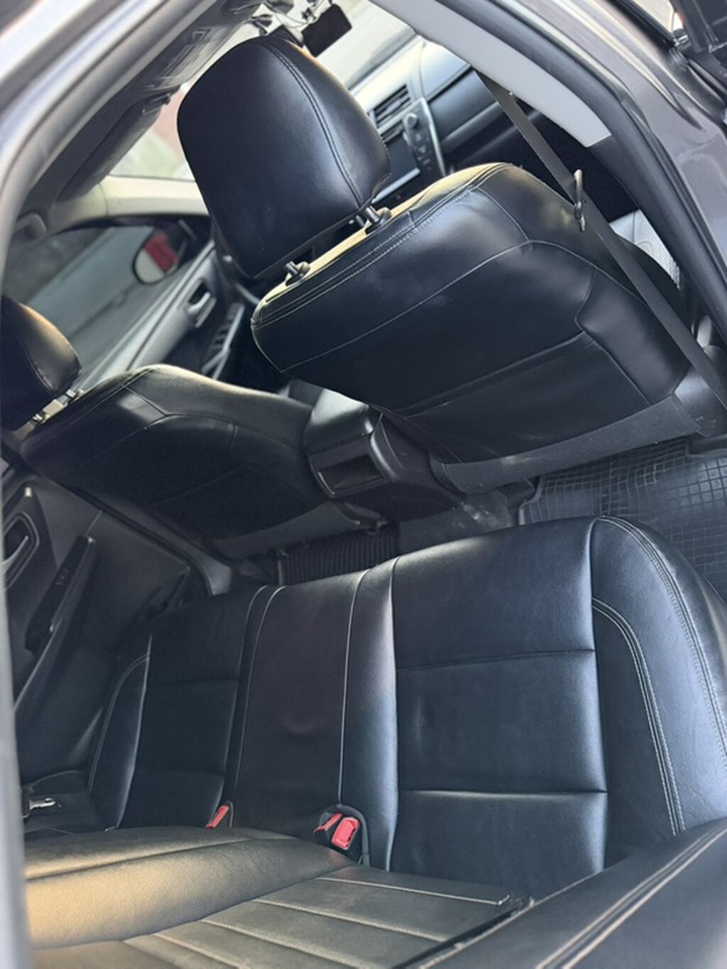 Toyota Camry: 2016 г., 2.5 л, Автомат, Гибрид, Седан: фото 2
