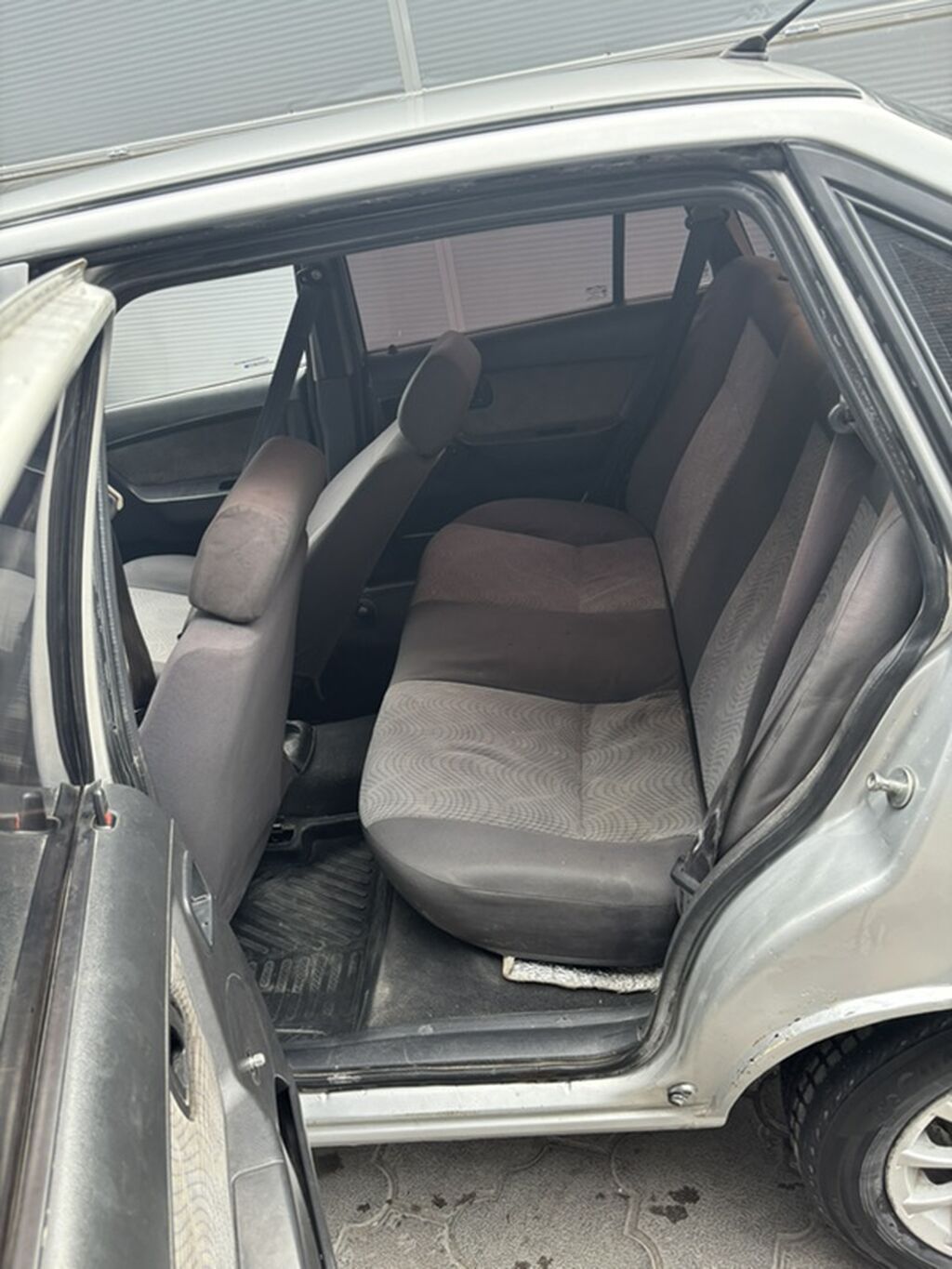 Daewoo Nexia: 2010 г., 1.6 л, Механика, Седан: фото 3