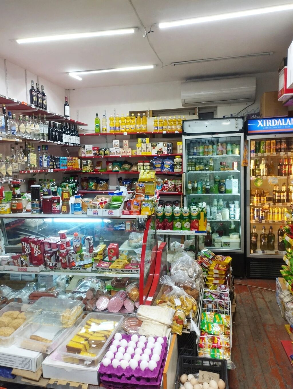Hazır biznes 12000 AZN.Qiymətə daxildir soyuducular7 kamera həm