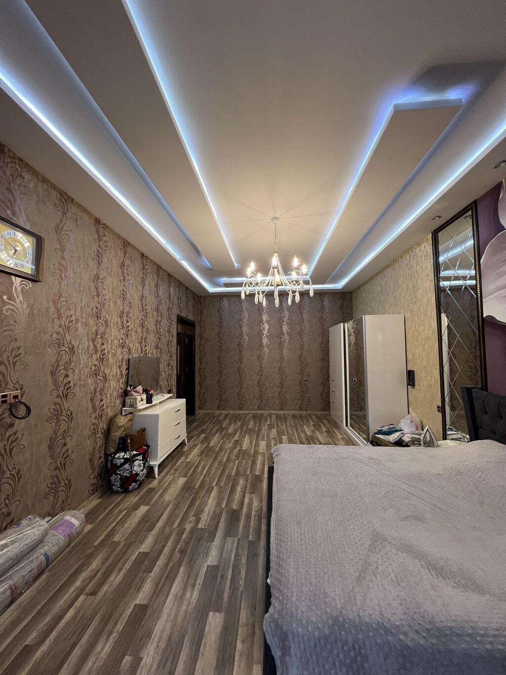 6 otaqlı, 230 kv. m, Kredit var, Yeni təmirli