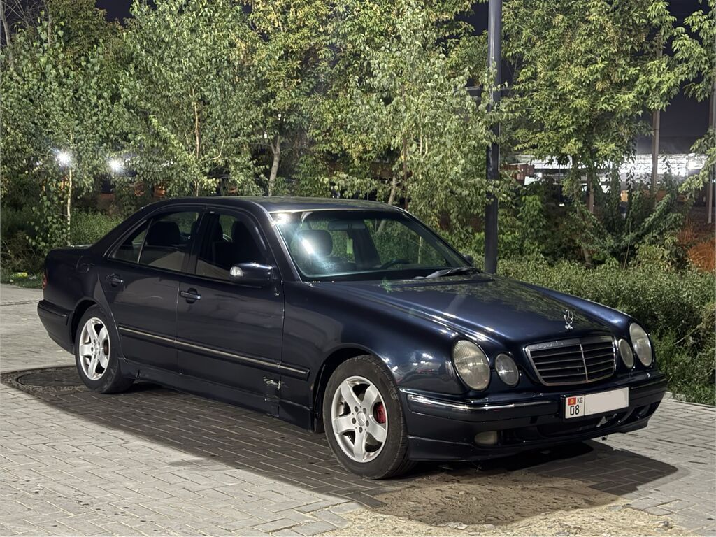 Mercedes-Benz E-Class: 2001 г., 2.4 л, Автомат, Бензин, Седан: фото 2