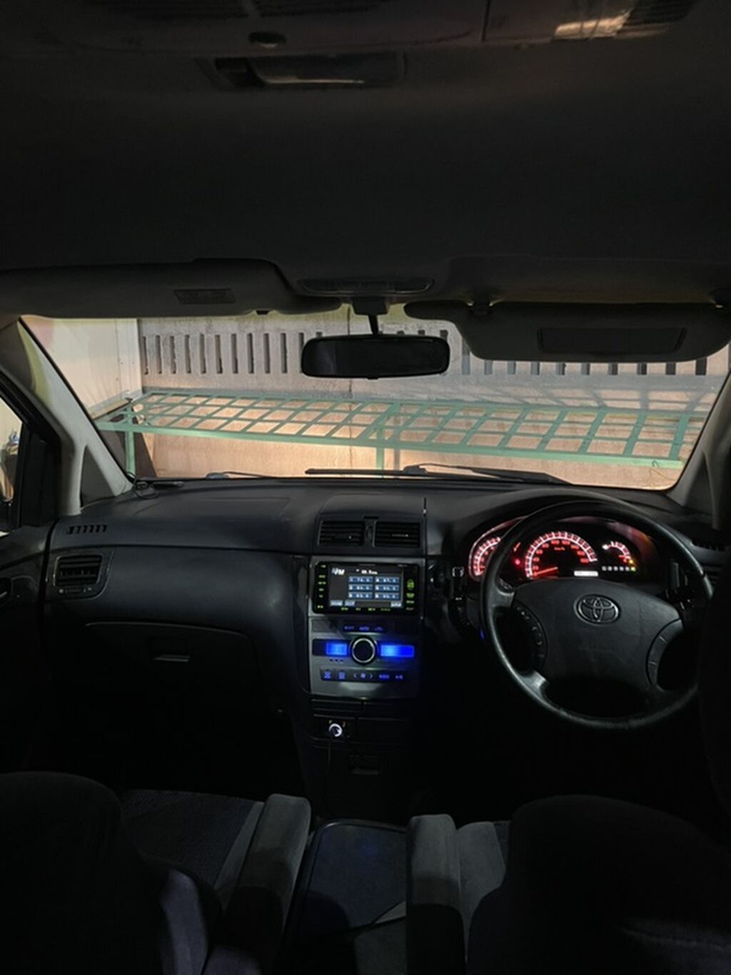 Toyota Ipsum: 2003 г., 2.4 л, Автомат, Бензин, Минивэн: фото 7