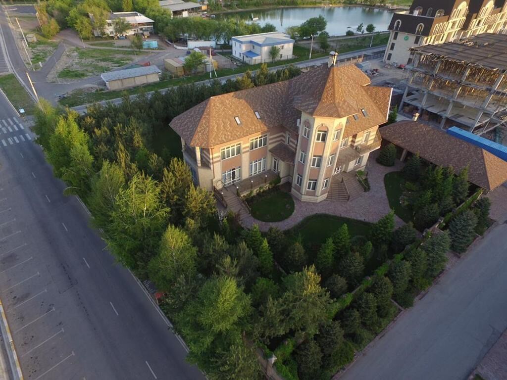 1150 м², 6 комнат и более: фото 3