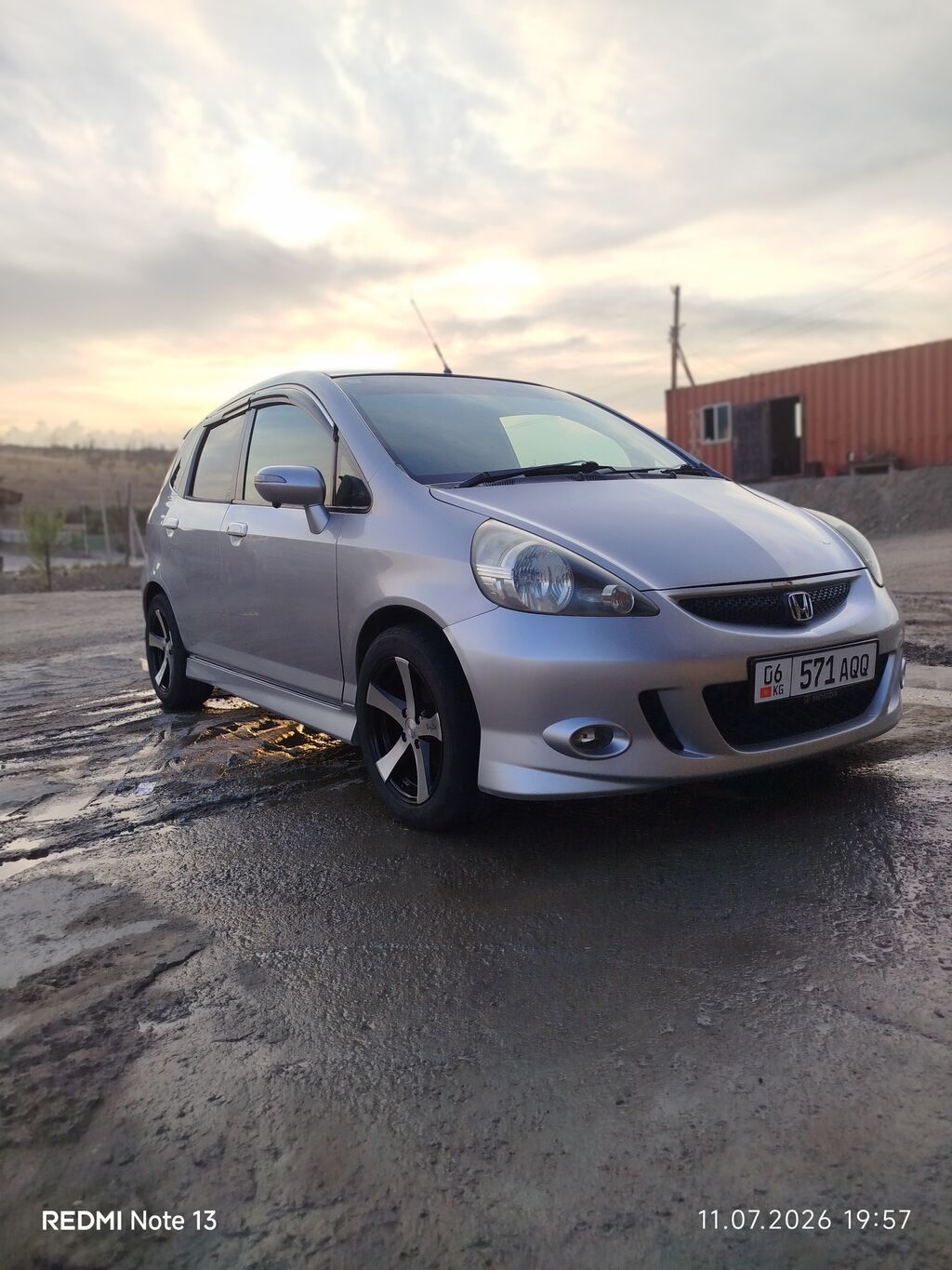 Продам Honda Fit 2003 г., 1.3 л, автомат: фото 2