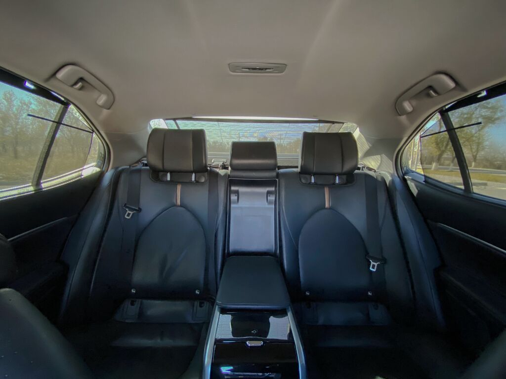 Toyota Camry: 2018 г., 3.5 л, Автомат, Бензин, Седан: фото 6