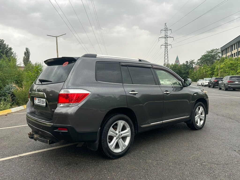 Toyota Highlander: 2012 г., 3.5 л, Автомат, Бензин, Кроссовер: фото 2