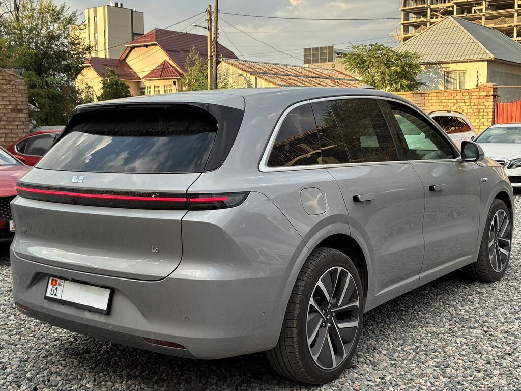 Lixiang L6: 2024 г., 1.5 л, Автомат, Гибрид, Кроссовер: фото 7