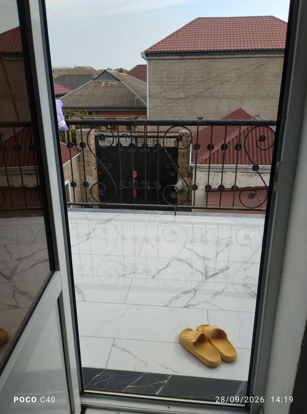 İki mərtəbəli həyət evi Sənədli Abyekti var Daimi işdiyen abyekt Yeni