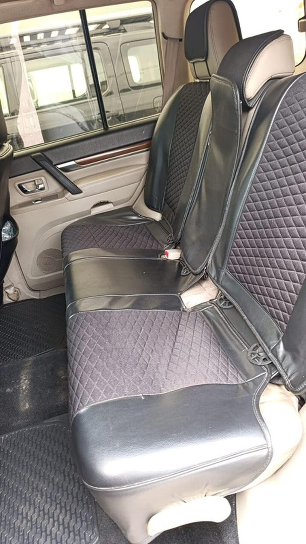 Mitsubishi Pajero: 2007 г., 3 л, Автомат, Бензин, Внедорожник: фото 6