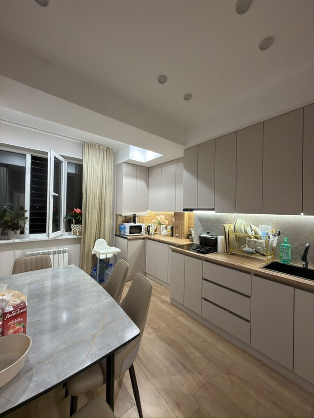 2 комнаты, 67 м², Аламедин-1 мкр Элитка, 9 этаж, Дизайнерский ремонт: фото 1