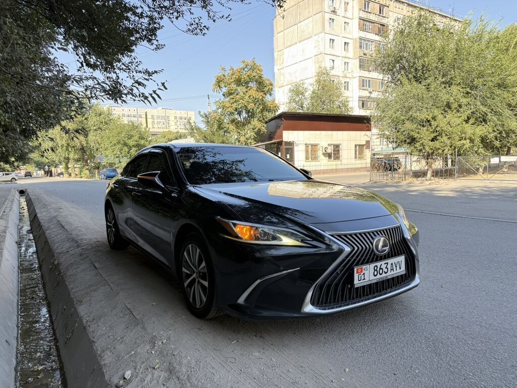 Lexus ES: 2019 г., 2.5 л, Автомат, Гибрид, Седан: фото 2