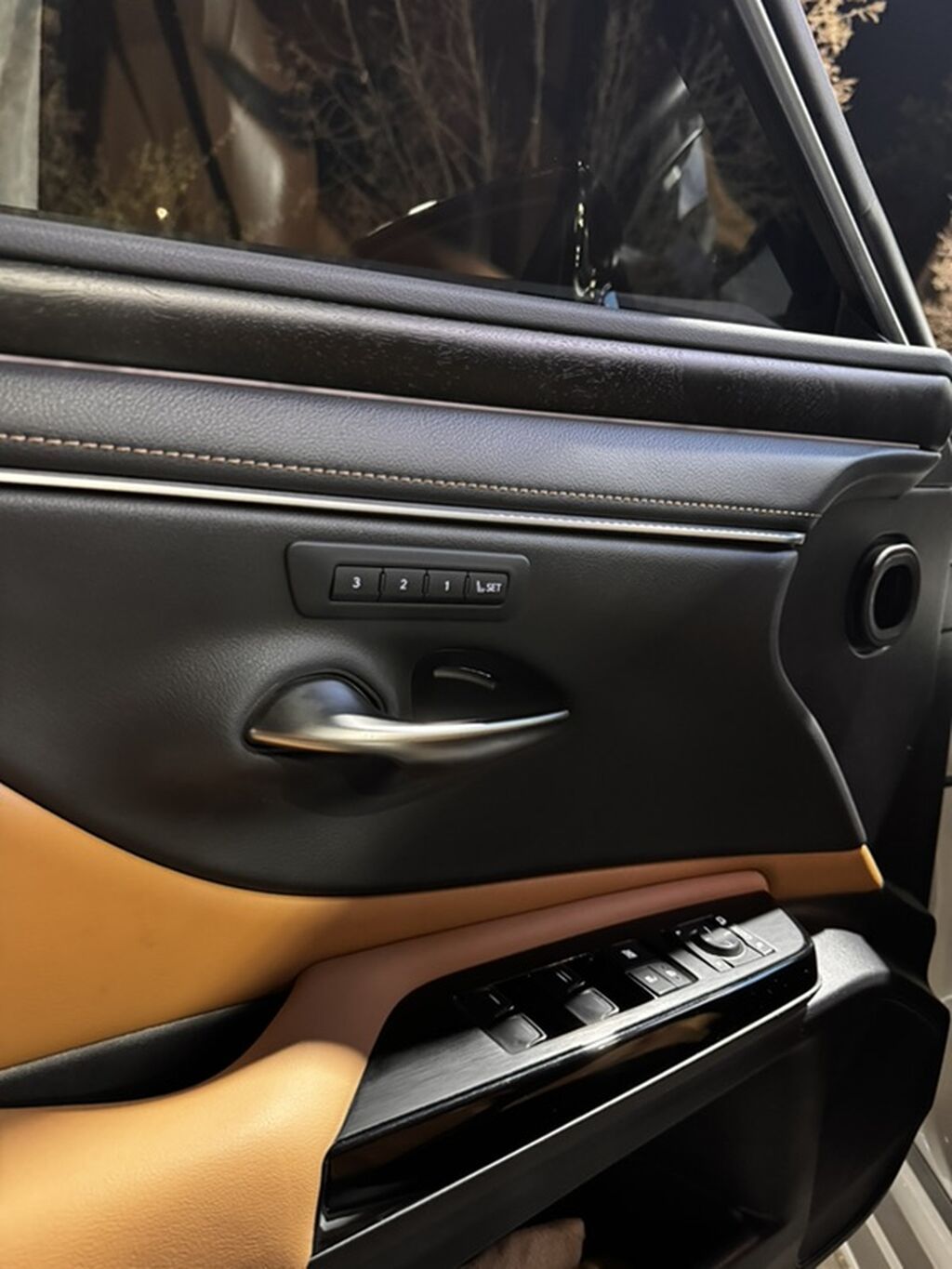 Lexus ES: 2022 г., 2.5 л, Автомат, Гибрид, Седан: фото 5