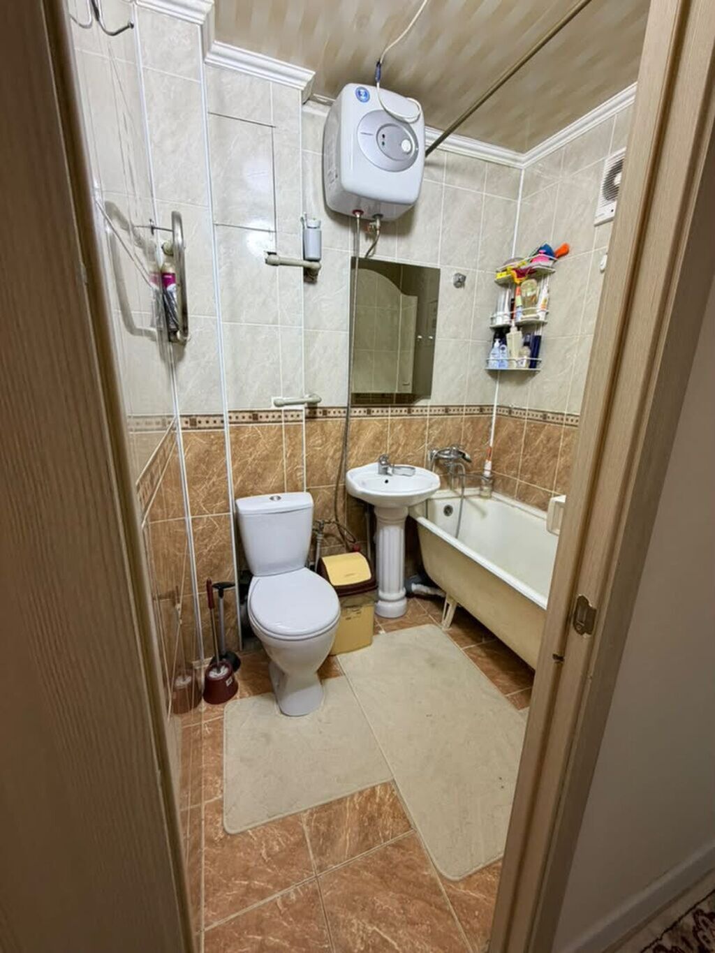 2-комнатная квартира, 43 м², 7 мкр, свежий ремонт: фото 4