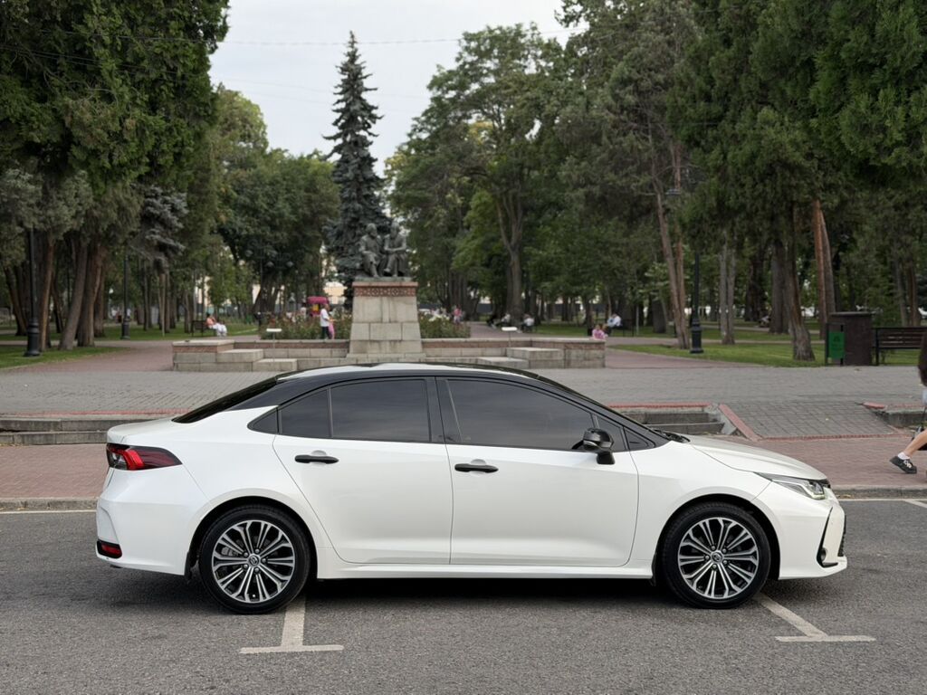 Toyota Corolla: 2019 г., 1.6 л, Автомат, Бензин, Седан: фото 4
