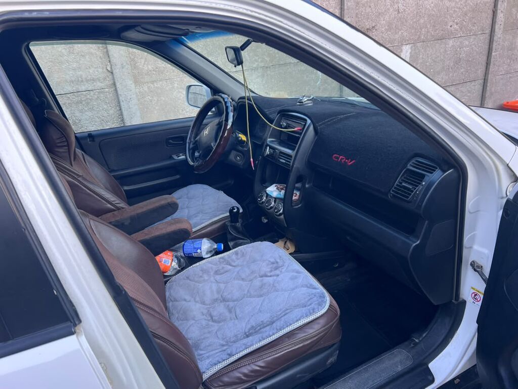 Honda CR-V: 2002 г., 2 л, Механика, Бензин, Кроссовер: фото 5