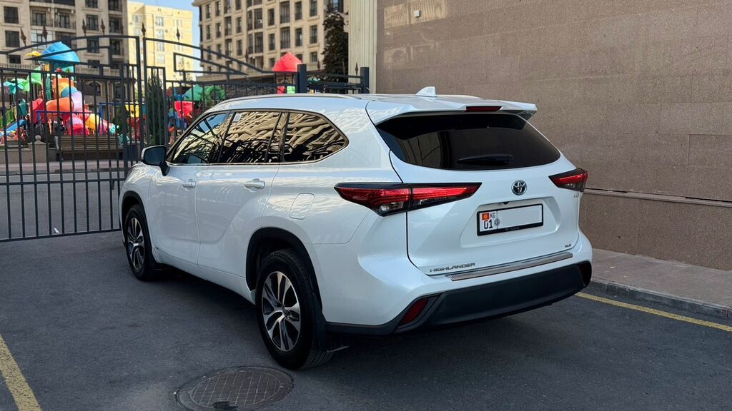 Toyota Highlander: 2022 г., 2.5 л, Вариатор, Гибрид, Кроссовер: фото 6