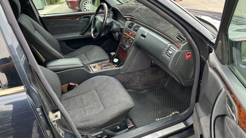 Mercedes-Benz E-Class: 2000 г., 3.2 л, Автомат, Бензин, Седан: фото 7