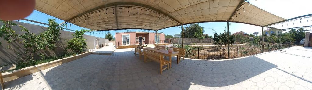 Buzovna 3 otaqlı, 140 kv. m, Yeni təmirli