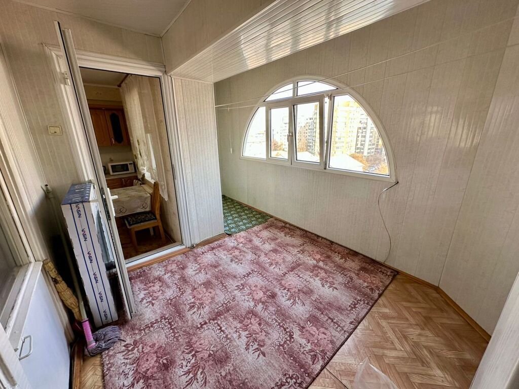 3 комнаты, 80 м², Индивидуалка, 8 этаж, Старый ремонт: фото 6